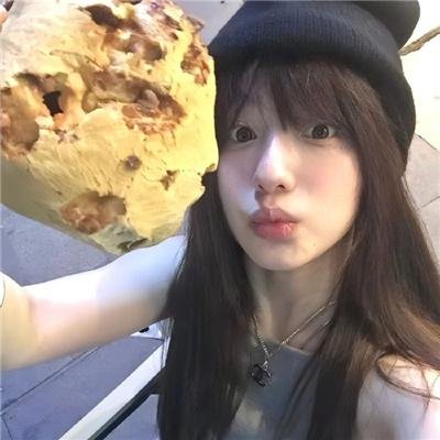 她的微笑和圈套